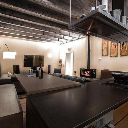 Contemporary Apartment With Fireplace & Terrace Banská Bystrica Esterno foto
