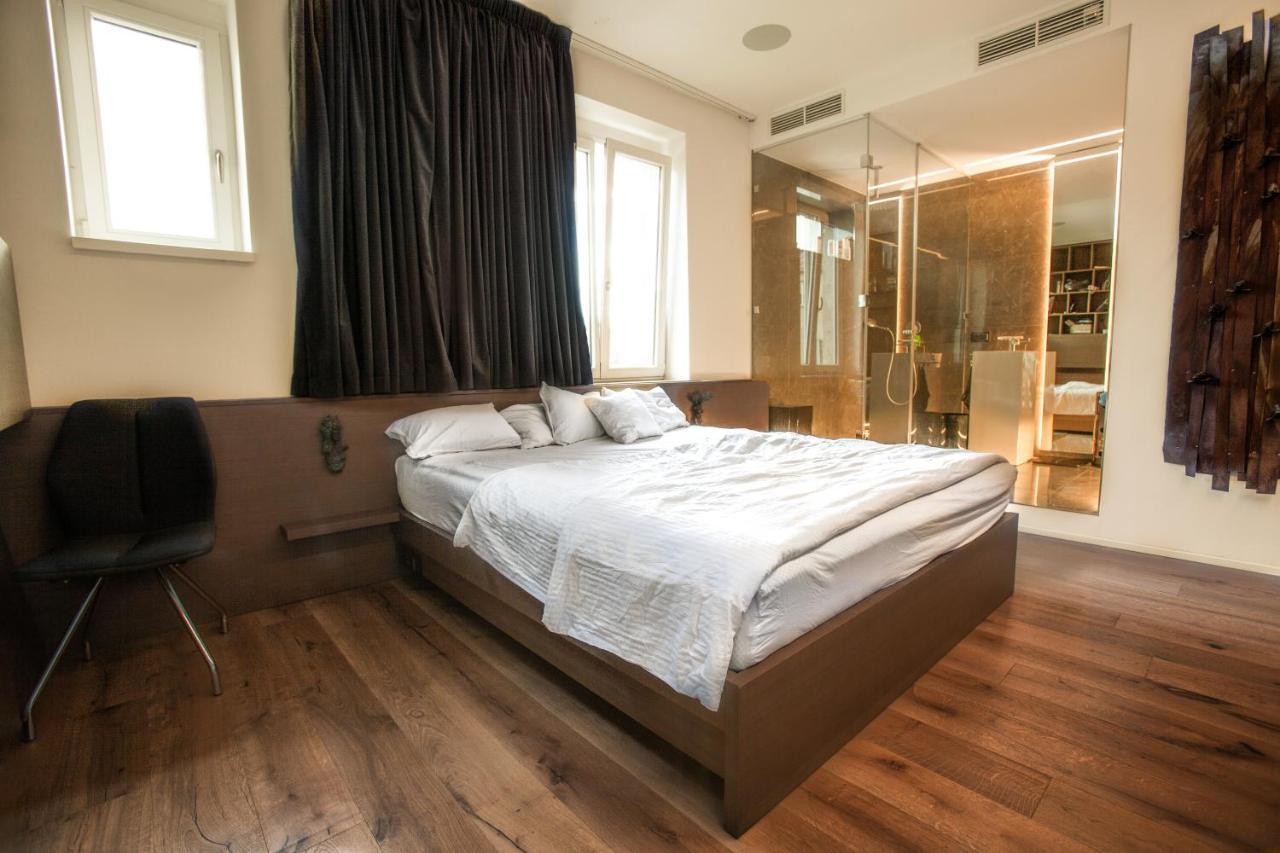 Contemporary Apartment With Fireplace & Terrace Banská Bystrica Esterno foto