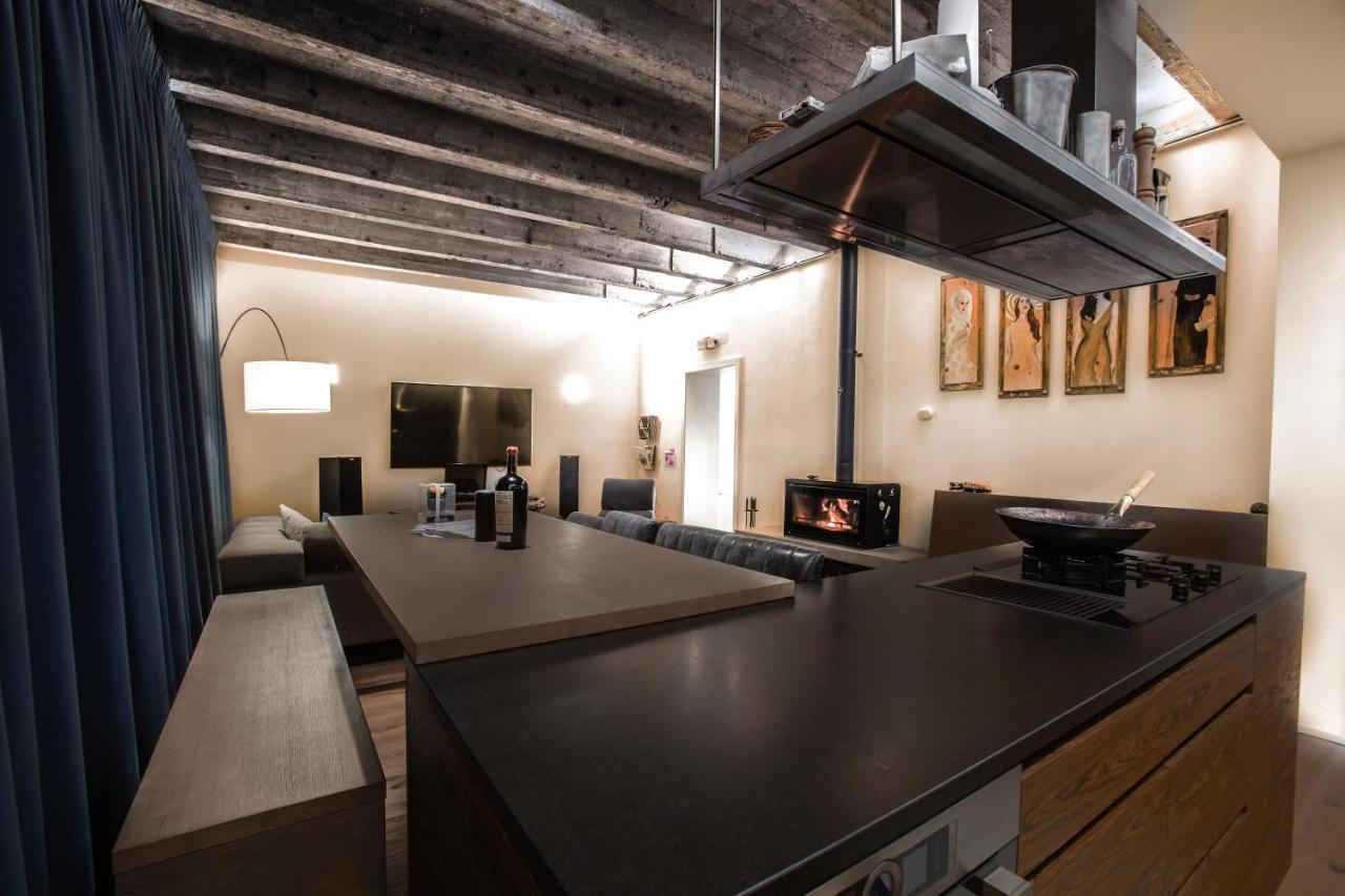 Contemporary Apartment With Fireplace & Terrace Banská Bystrica Esterno foto