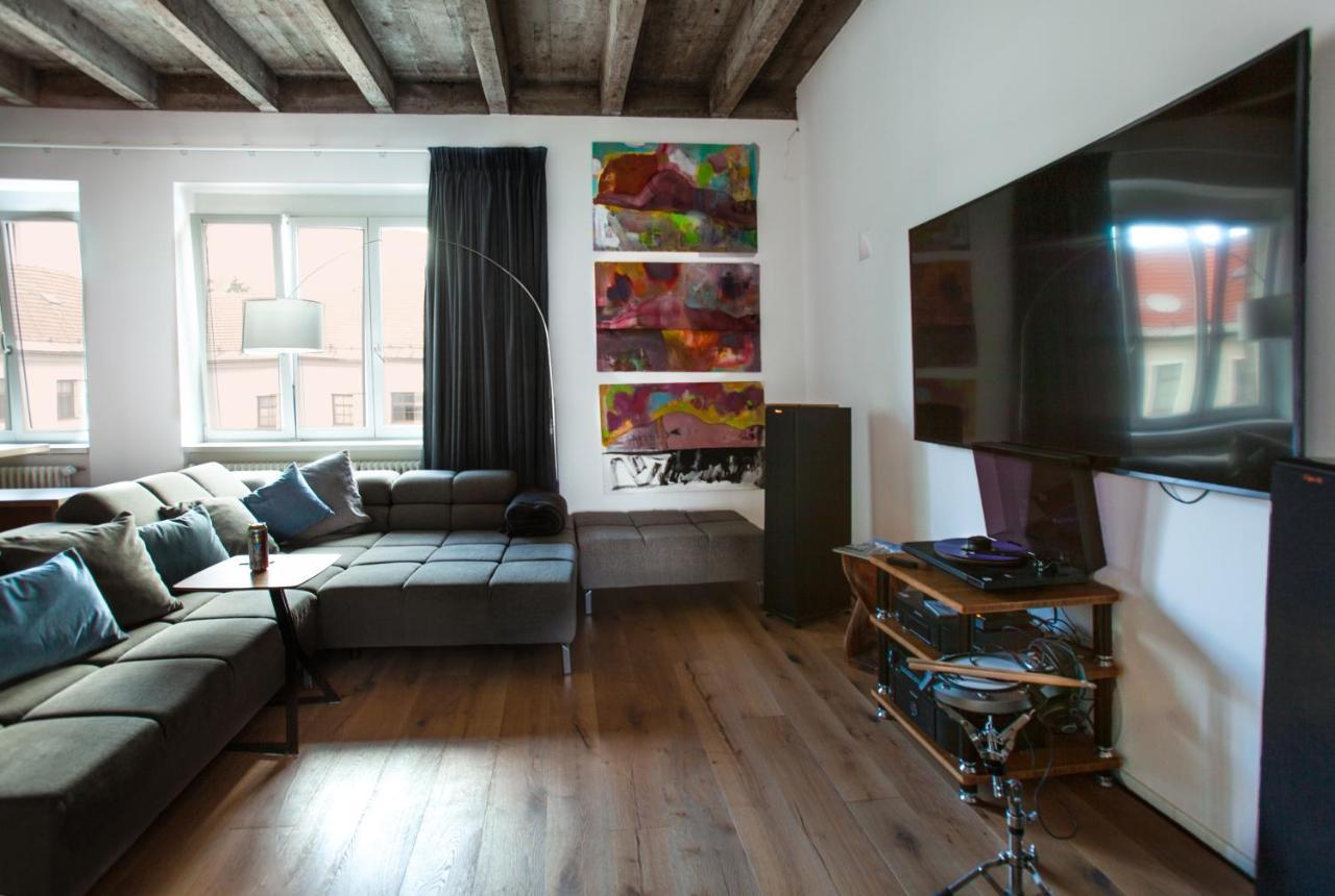 Contemporary Apartment With Fireplace & Terrace Banská Bystrica Esterno foto